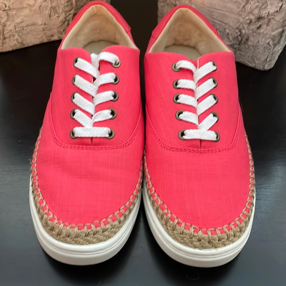 New UGG tennis shoes